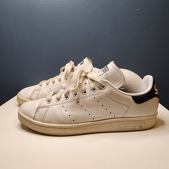 Stan Smith Adidas Classic White and Black Shoes Mens 7 - Picture 1 of 10